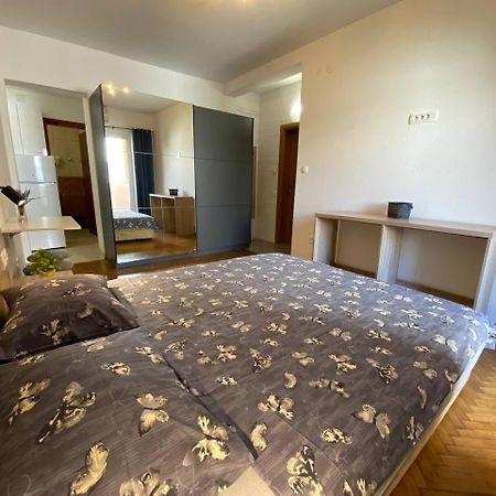 Alina'S Apartment Бечичи Экстерьер фото