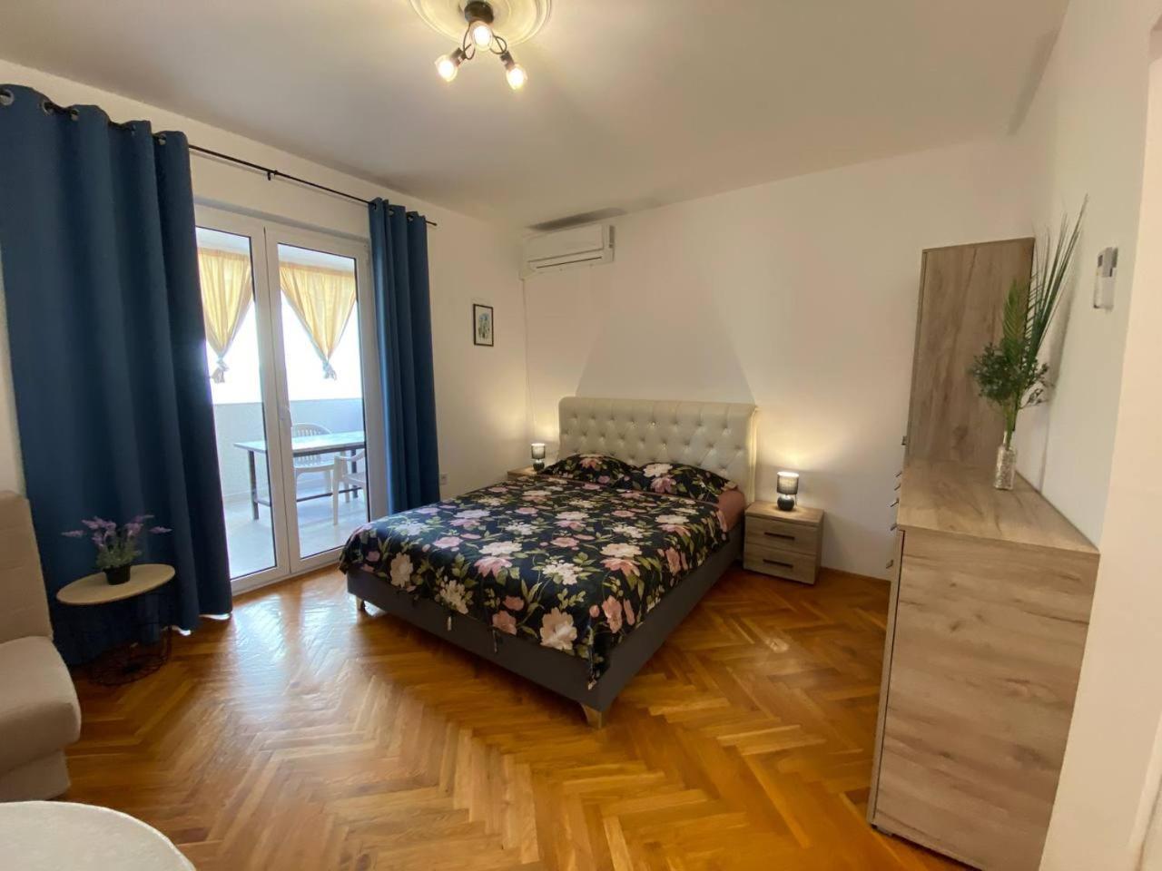 Alina'S Apartment Бечичи Экстерьер фото