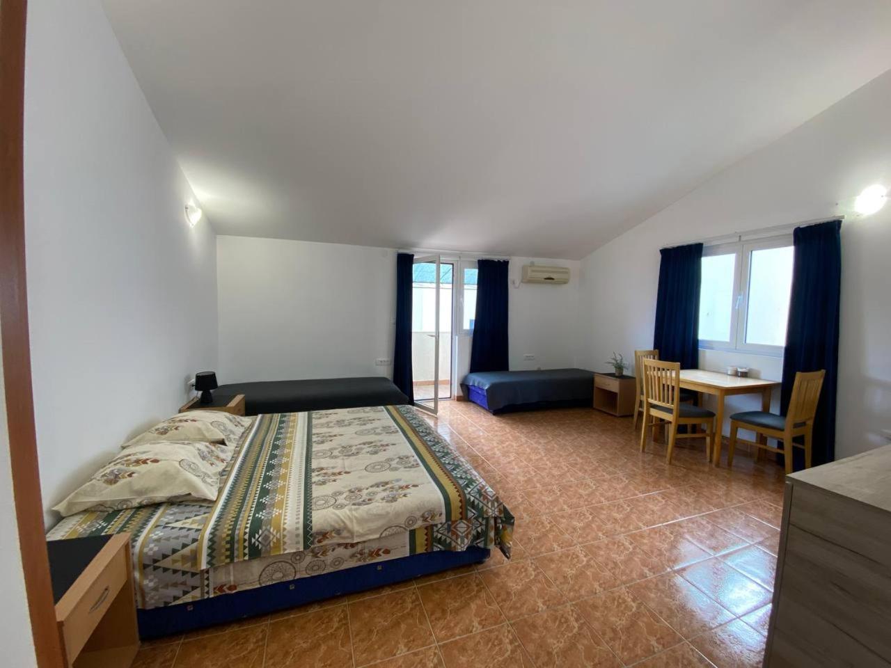 Alina'S Apartment Бечичи Экстерьер фото