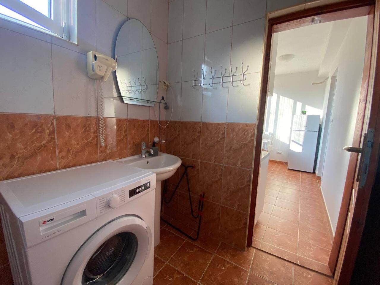 Alina'S Apartment Бечичи Экстерьер фото