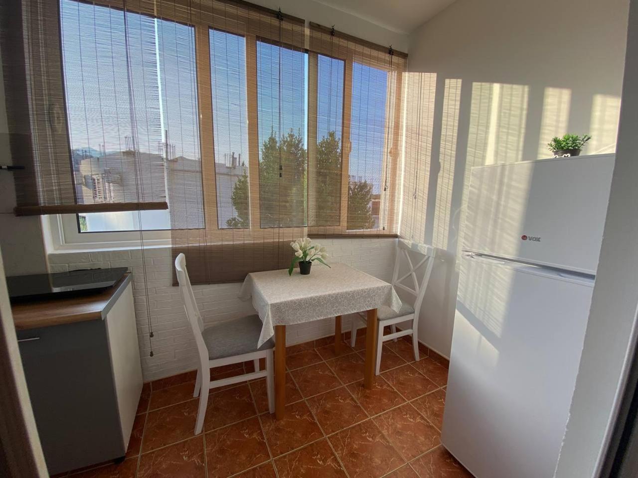 Alina'S Apartment Бечичи Экстерьер фото