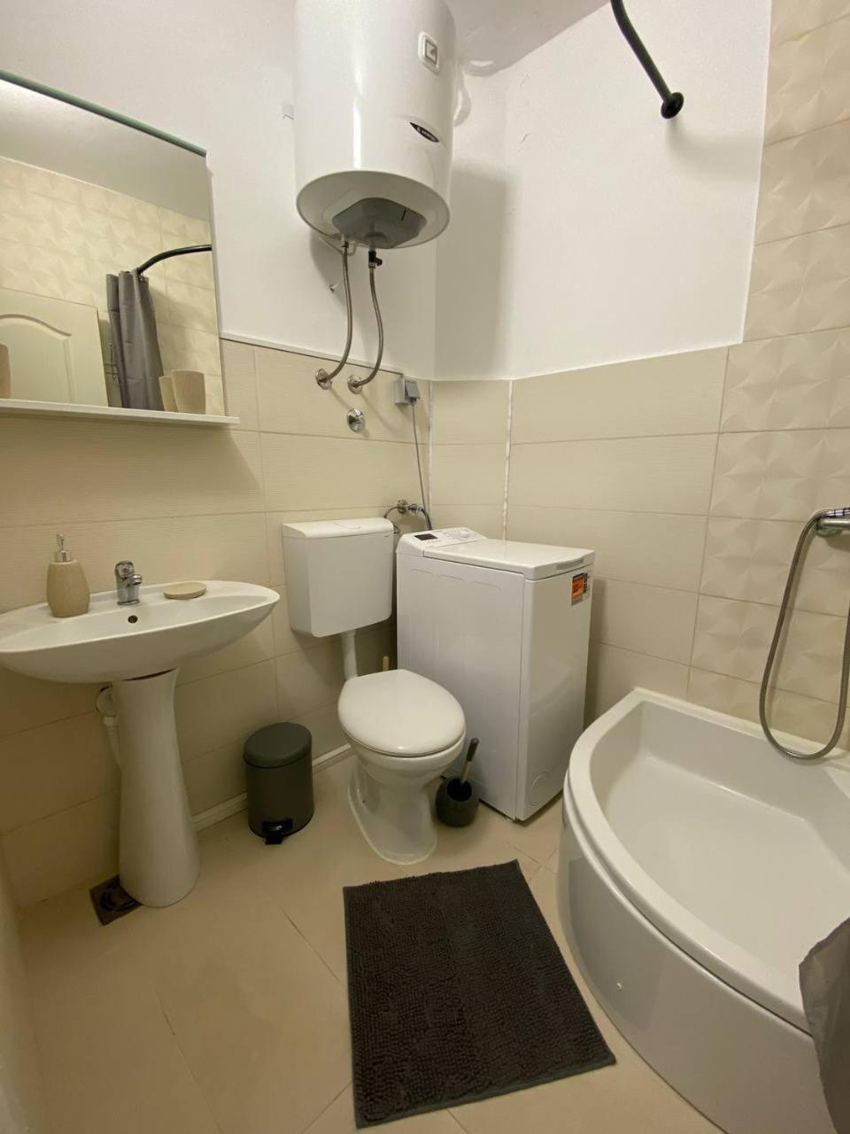 Alina'S Apartment Бечичи Экстерьер фото